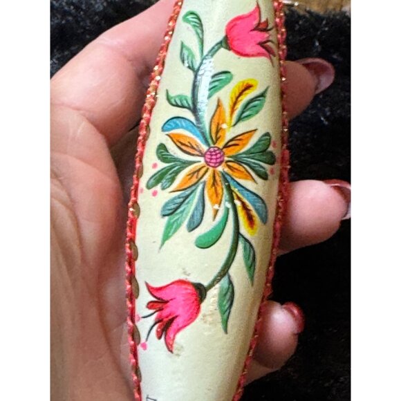 Vintage De Sela Paper MAche Painted Ornaments With Floral Design - Picture 4 of 8